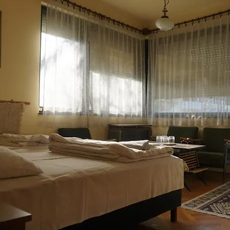 Daire Zoeldello Apartmanhaz *