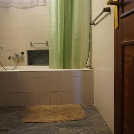 Daire Zoeldello Apartmanhaz *