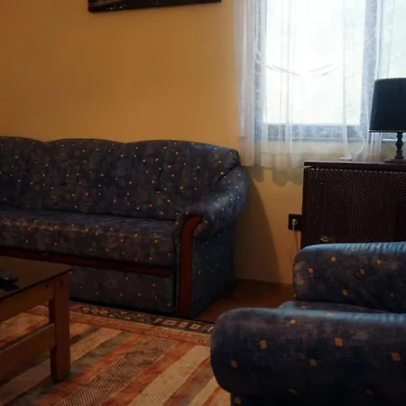 Zoeldello Apartmanhaz *