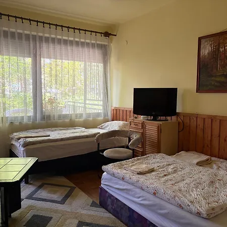 Zoeldello Apartmanhaz *