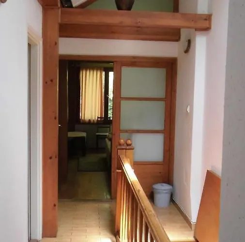 Zoeldello Apartmanhaz * 시오포크